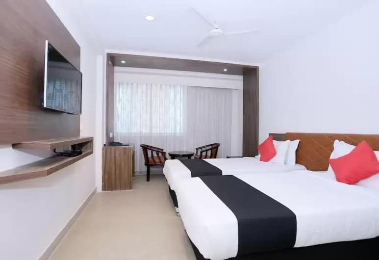The Southgate Business Hotel 特里凡得琅 外观 照片